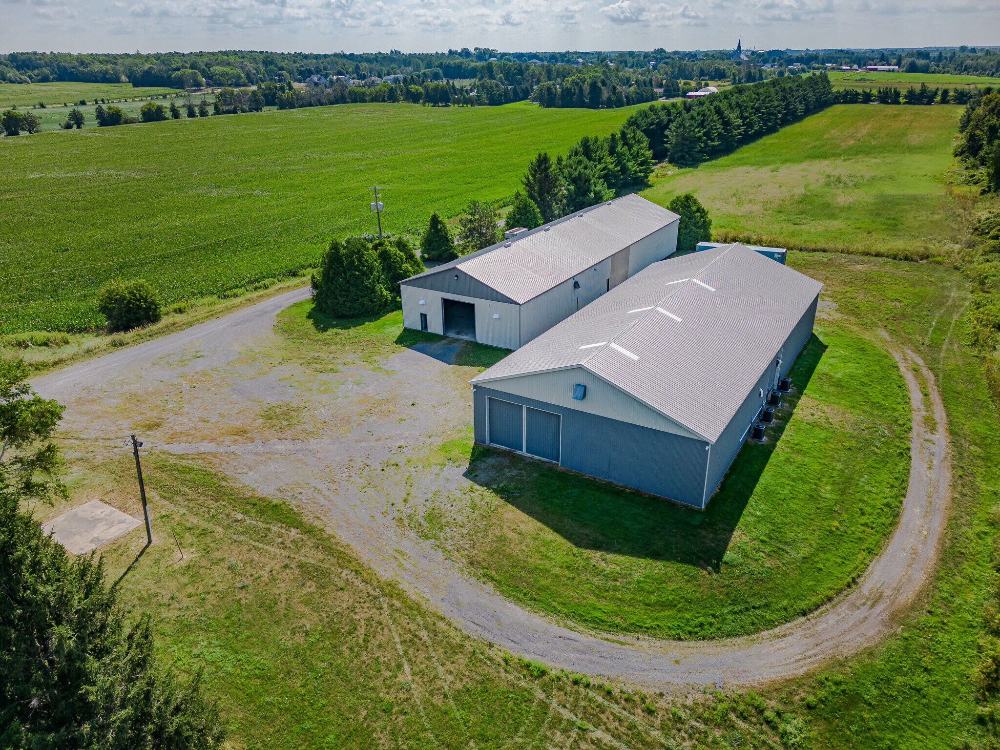 16915 Eighth Rd, Moose Creek, ON for sale Primary Photo- Image 1 of 1