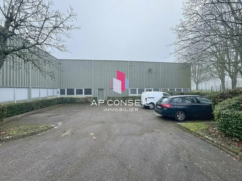 Industriel dans Trappes à louer - Photo principale - Image 1 de 9