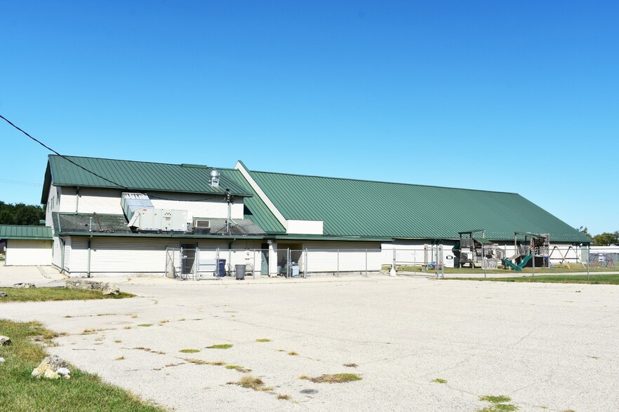1901 Beloit Ave, Janesville, WI for lease - Building Photo - Image 3 of 4