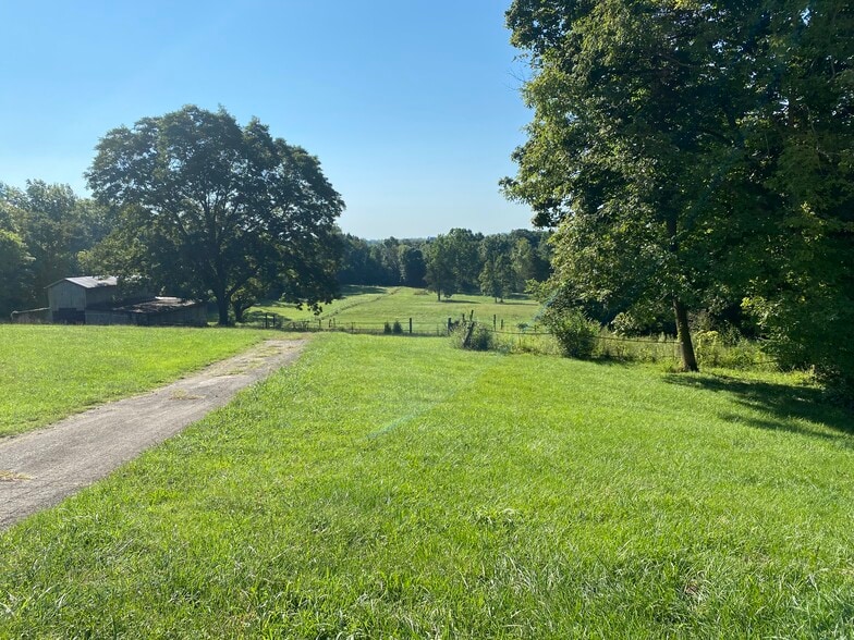 4400 Old Lagrange Rd, Buckner, KY for sale - Building Photo - Image 2 of 6