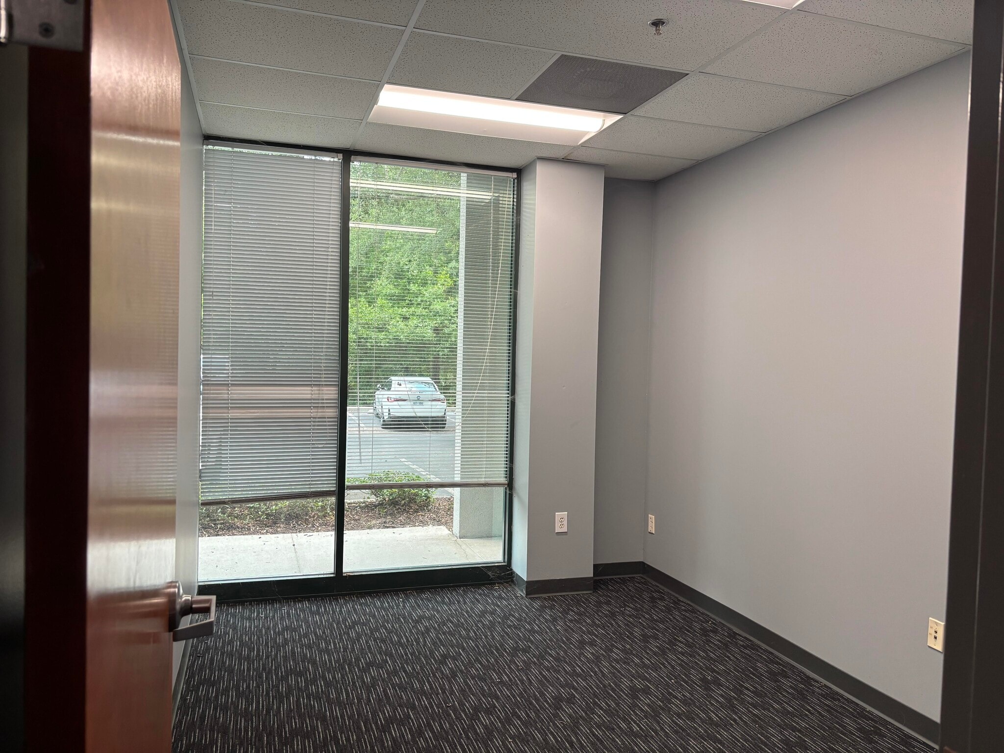 2425 E Landstreet Rd, Orlando, FL for lease Interior Photo- Image 1 of 2