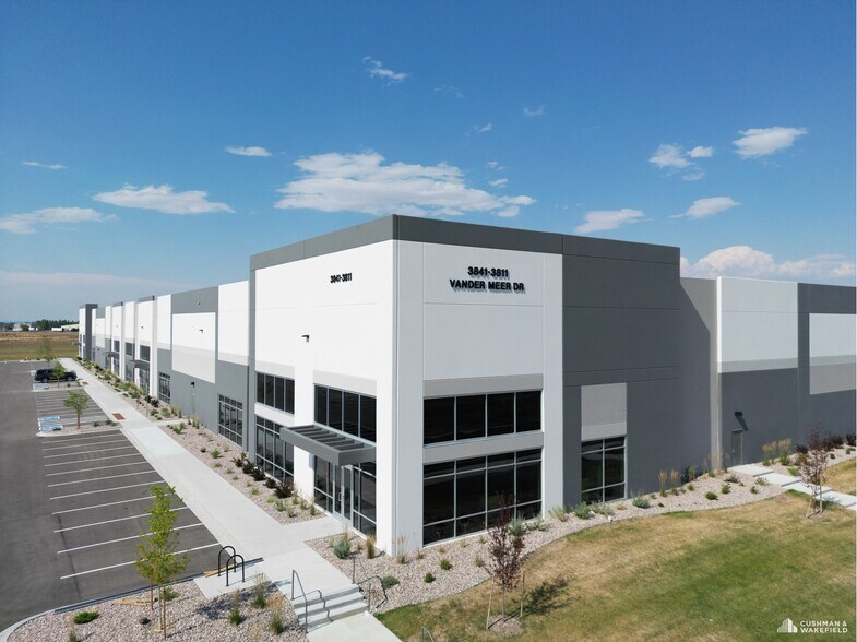 3841 Vander Meer Dr, Loveland, CO à louer - Photo du bâtiment - Image 2 de 7