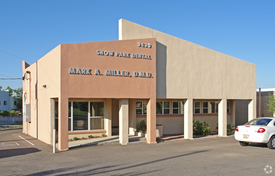 9430 Indian School Rd NE, Albuquerque, NM à vendre - Photo principale - Image 1 de 1