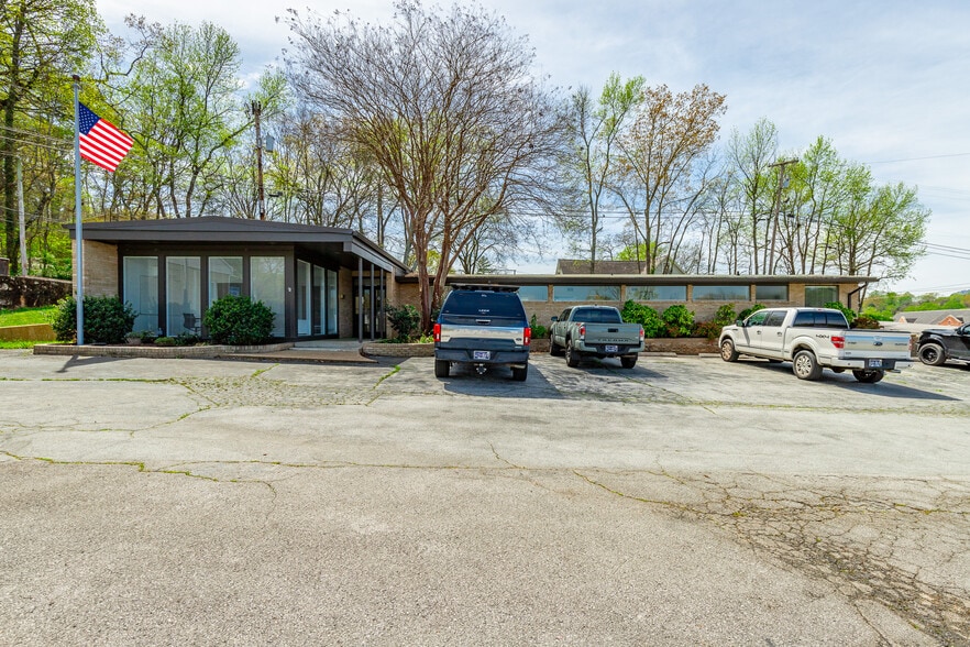 300 Ashland Ter, Chattanooga, TN for lease - Building Photo - Image 1 of 14