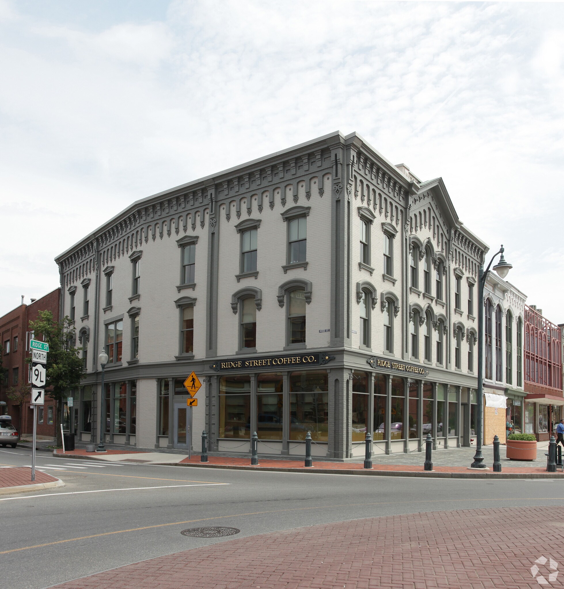 6-8 Warren St, Glens Falls, NY à vendre Photo du bâtiment- Image 1 de 1