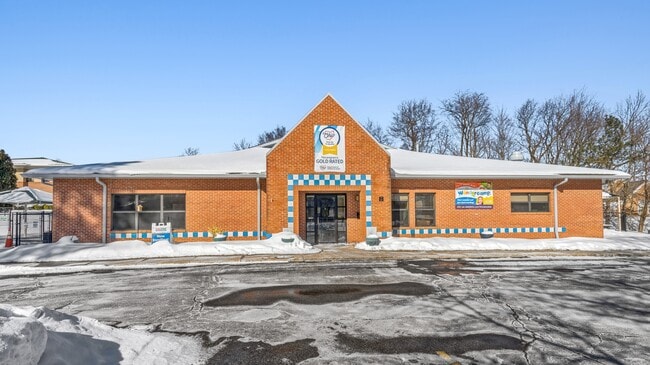 More details for 3475 Embassy Pky, Akron, OH - Retail for Sale
