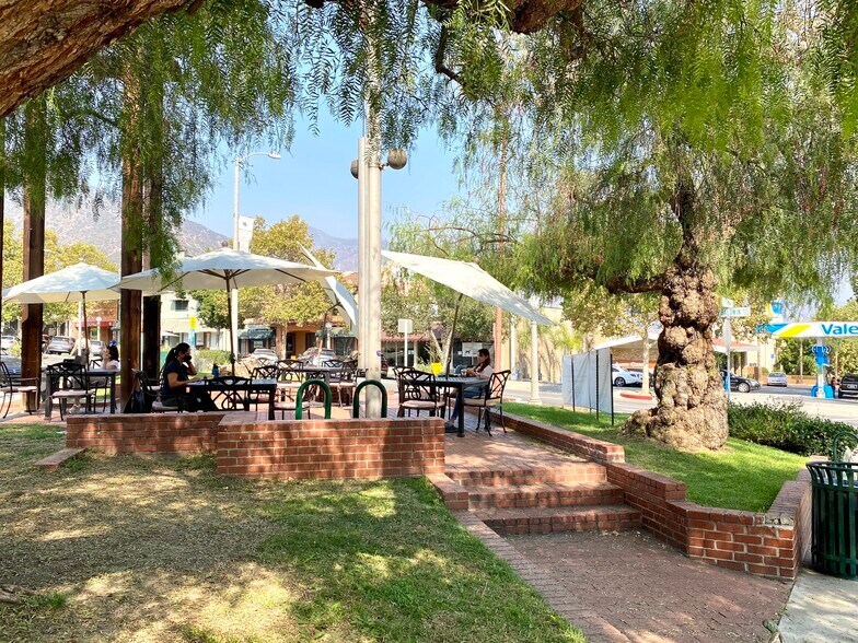 5-11 Kersting Ct, Sierra Madre, CA à louer - Autre - Image 3 de 6