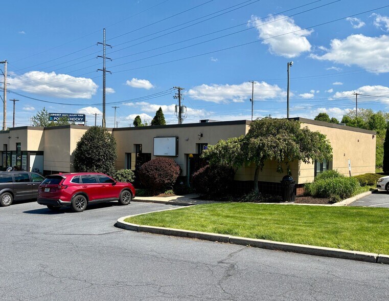 1350-1352 Harrisburg Pike, Lancaster, PA à louer - Photo principale - Image 1 de 10