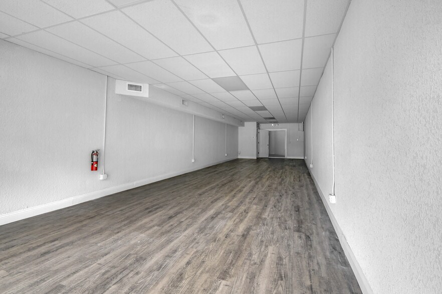 5798-5816 St Augustine Rd, Jacksonville, FL à louer - Photo du bâtiment - Image 3 de 19
