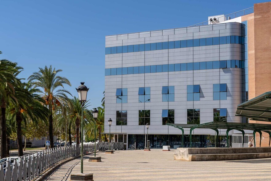 Paseo de la Glorieta, 10 A, Huelva, Huelva à vendre - Photo du bâtiment - Image 2 de 5