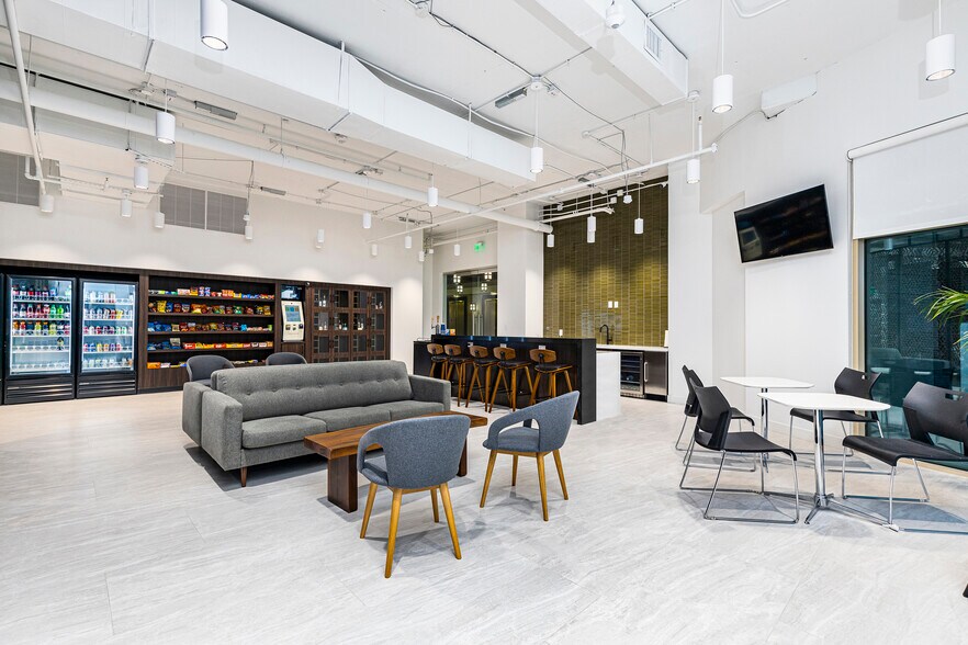 2500 N Dallas Pky, Plano, TX à louer - Photo intérieure - Image 2 de 22