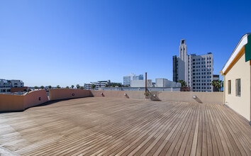 321 Santa Monica Blvd, Santa Monica, CA for lease Building Photo- Image 1 of 8