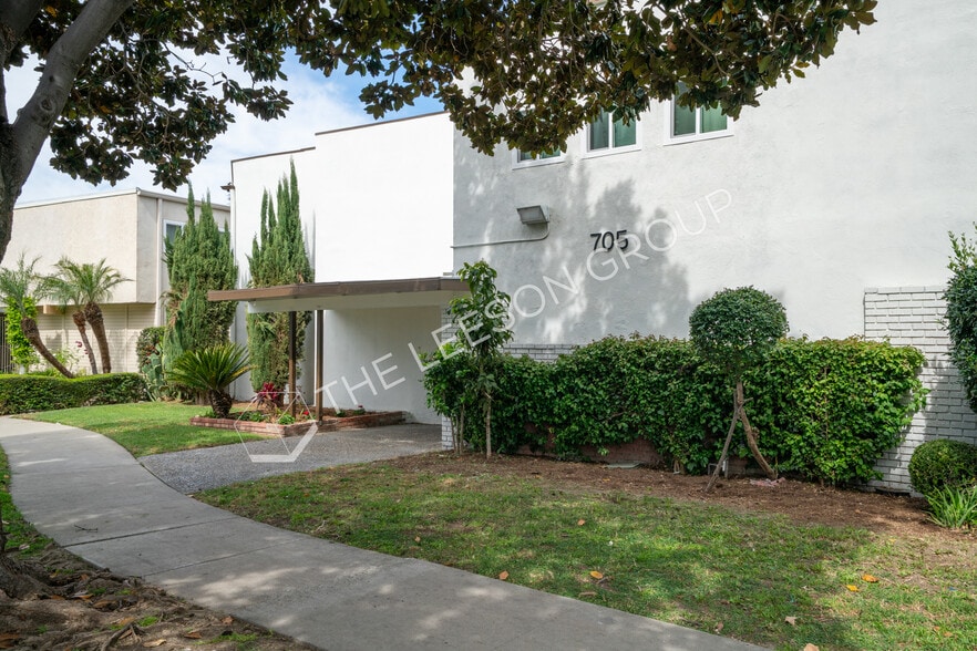 705 E Santa Fe Ave, Fullerton, CA for sale - Building Photo - Image 3 of 15