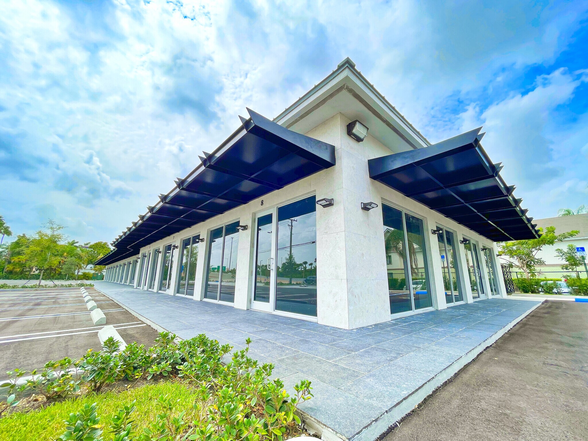 8205 NW 12th St, Doral, FL for lease Primary Photo- Image 1 of 9