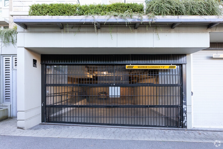 3595 18th Av, Vancouver, BC for sale - Building Photo - Image 3 of 5