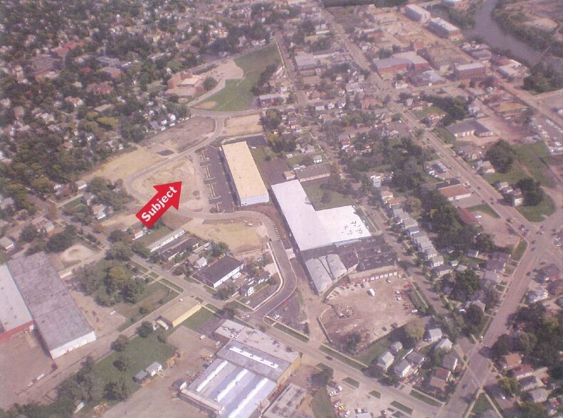 460 W Garfield St, Aurora, IL à vendre - Aérien - Image 2 de 3