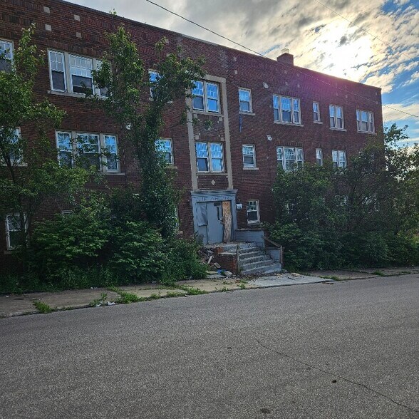 1832 Willowhurst Rd, Cleveland, OH à vendre - Photo du bâtiment - Image 3 de 25
