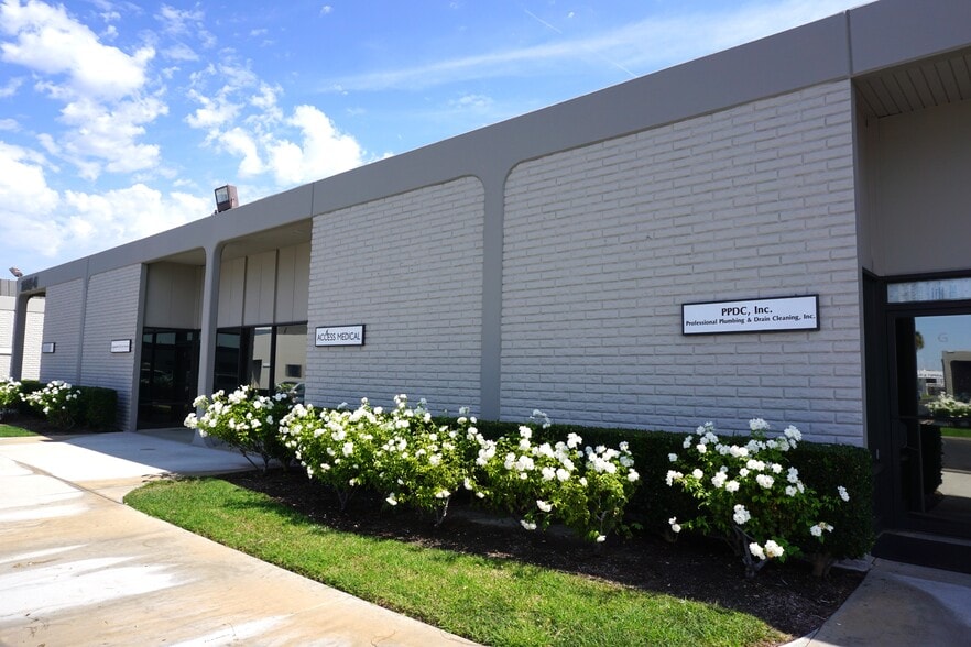 1440-4 S State College Blvd, Anaheim, CA for lease - Primary Photo - Image 1 of 5