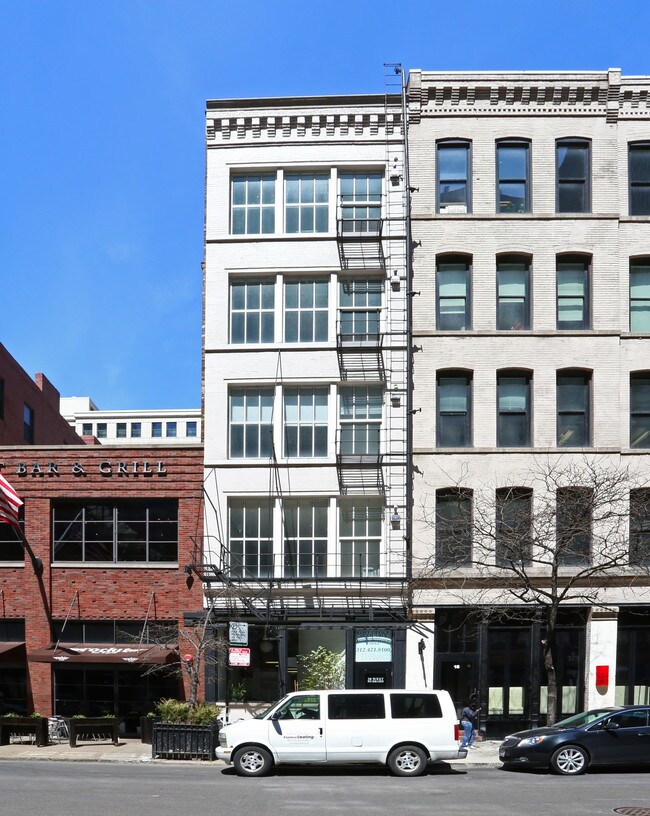 More details for 20 W Hubbard St, Chicago, IL - Office/Retail for Lease