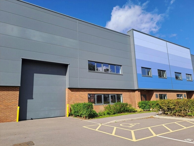 Forge Wood, Copthorne for lease - Building Photo - Image 3 of 17