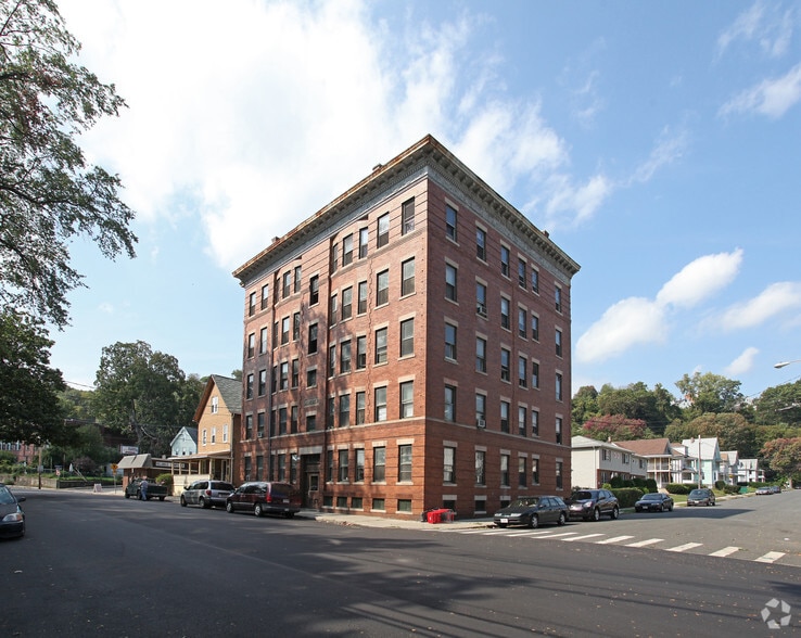 859-861 Main St, Holyoke, MA for sale - Building Photo - Image 2 of 3
