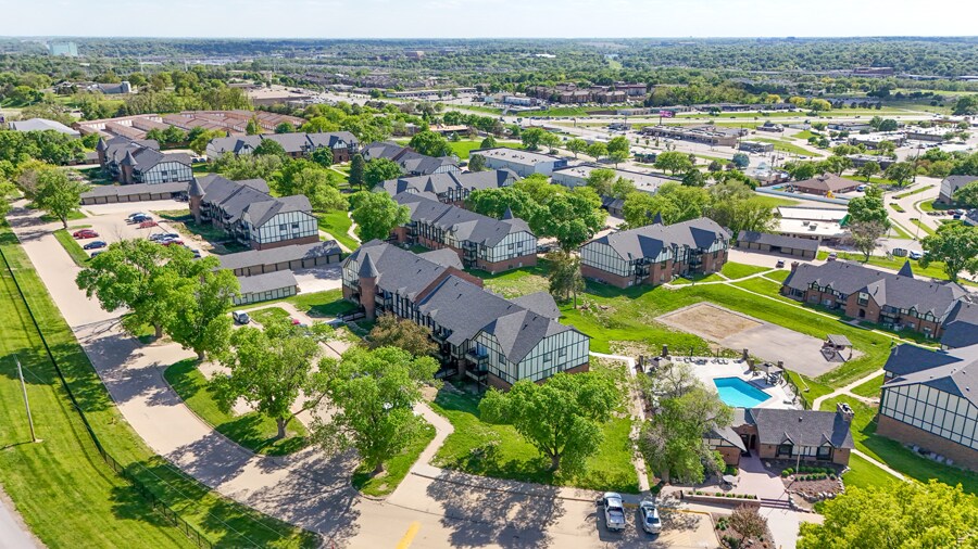 10505 Evans Plz, Omaha, NE à vendre - Photo du bâtiment - Image 3 de 17