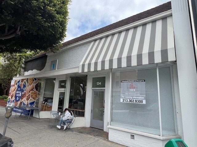 130-134 S Beverly Dr, Beverly Hills, CA à louer Photo du bâtiment- Image 1 de 4
