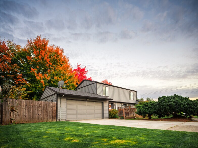 582 S Maple St, Canby, OR à vendre - Photo du bâtiment - Image 2 de 39