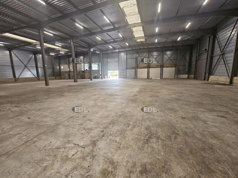 Industrial in Vitry-sur-Seine for lease - Building Photo - Image 3 of 17