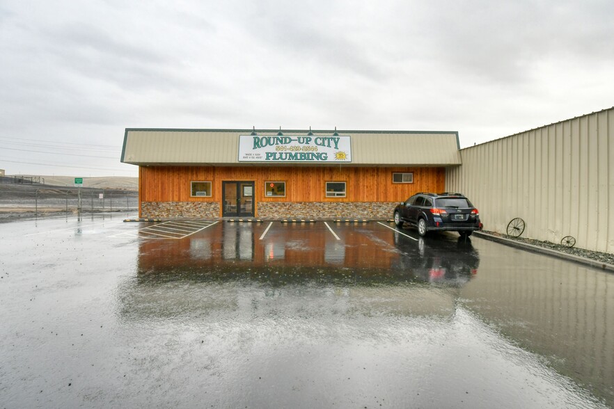 818 Airport Rd, Pendleton, OR for sale - Building Photo - Image 3 of 48