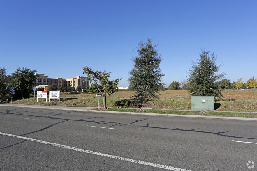 Reed Ave, West Sacramento, CA à louer - Autre - Image 3 de 12