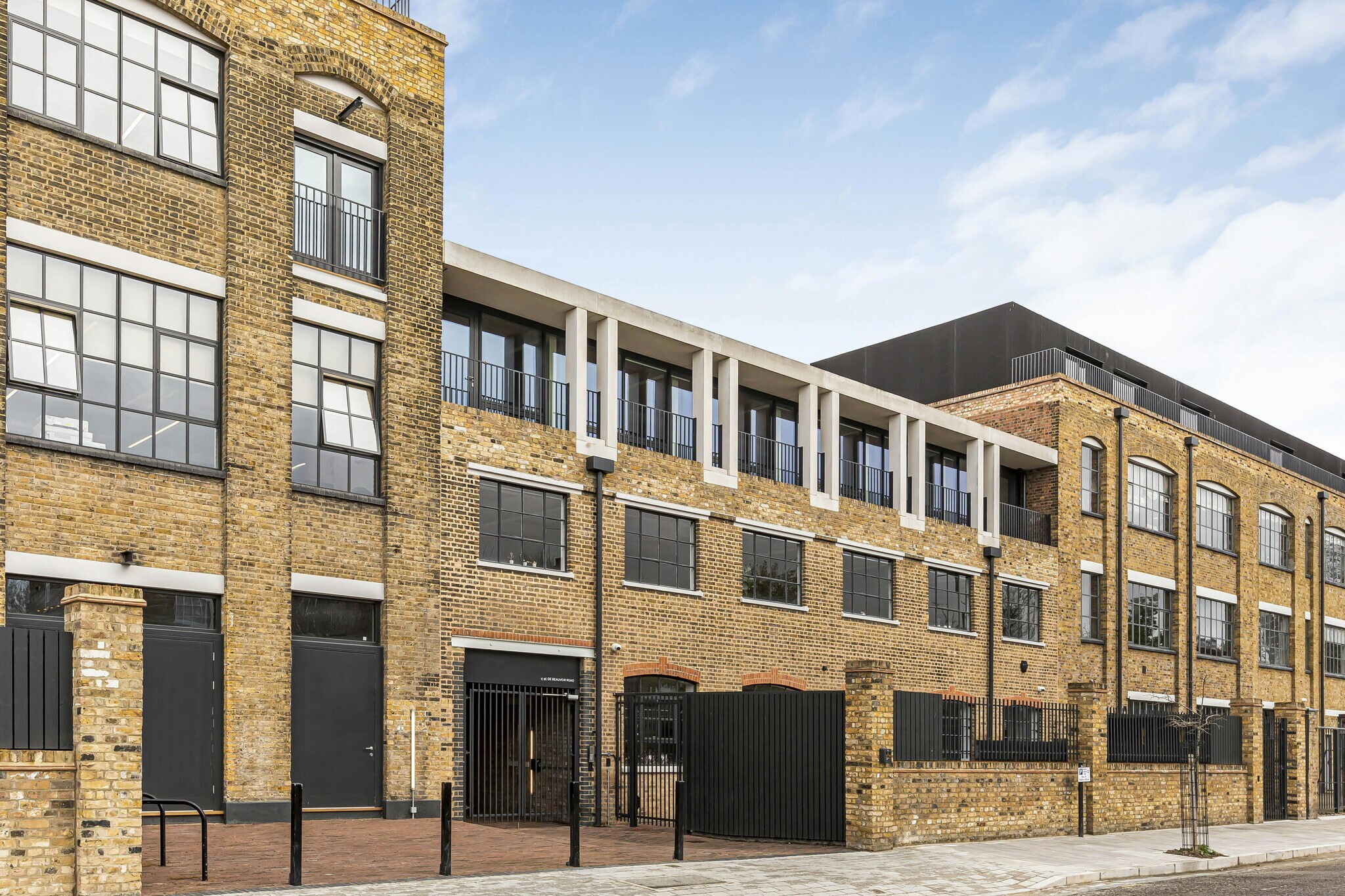 98 De Beauvoir Rd, Londres à louer Photo du bâtiment- Image 1 de 6