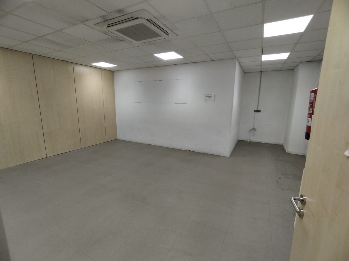 Calle de San Romualdo, 26, Madrid, MAD 28037 - Unit Puerta A13 y A14 - - Interior Photo - Image 2 of 7