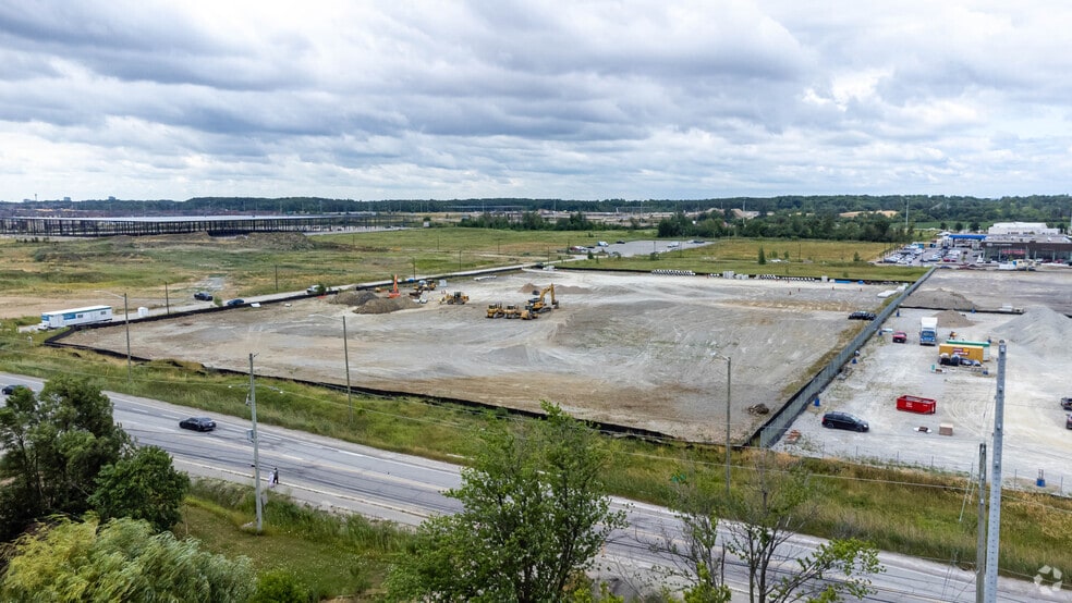 96 Inspire Blvd, Brampton, ON for lease - Building Photo - Image 2 of 5