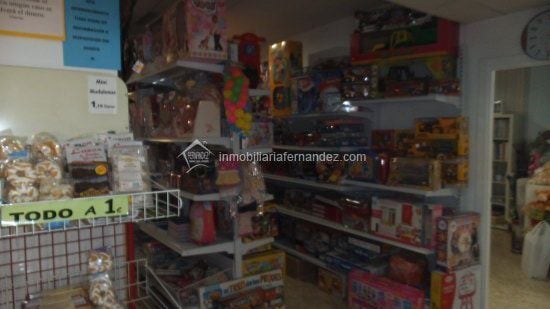 Retail in Cáceres, Cáceres for lease Building Photo- Image 1 of 10