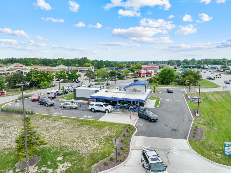 5231-5255 Detroit Rd, Sheffield Village, OH à louer - Photo du bâtiment - Image 3 de 9