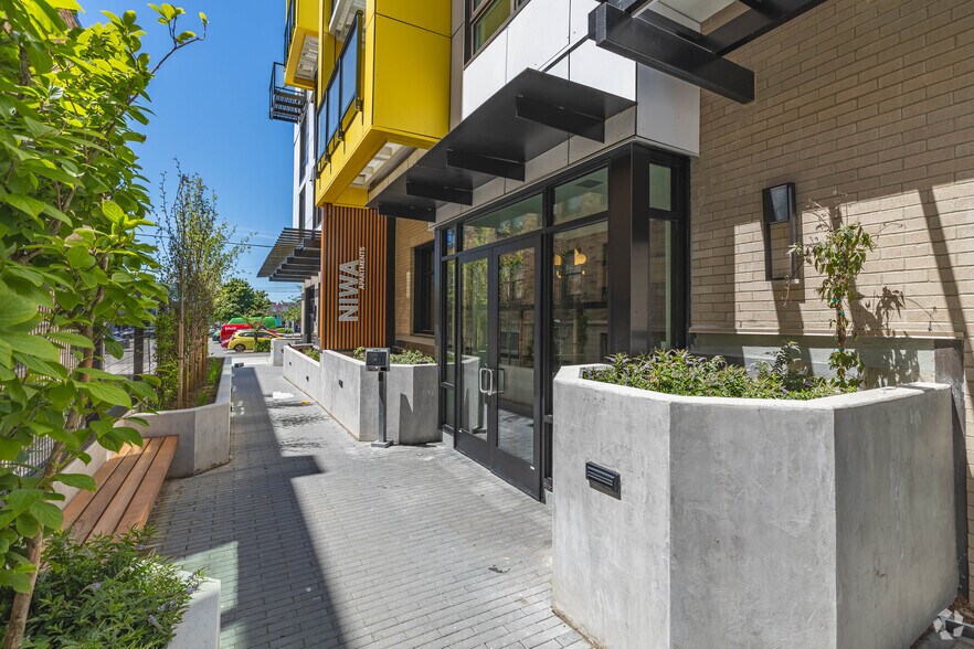 513 1st Ave N, Seattle, WA à louer - Photo du bâtiment - Image 3 de 61