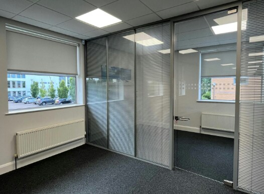 Rubicon Sq, Leeds for lease - Interior Photo - Image 2 of 7
