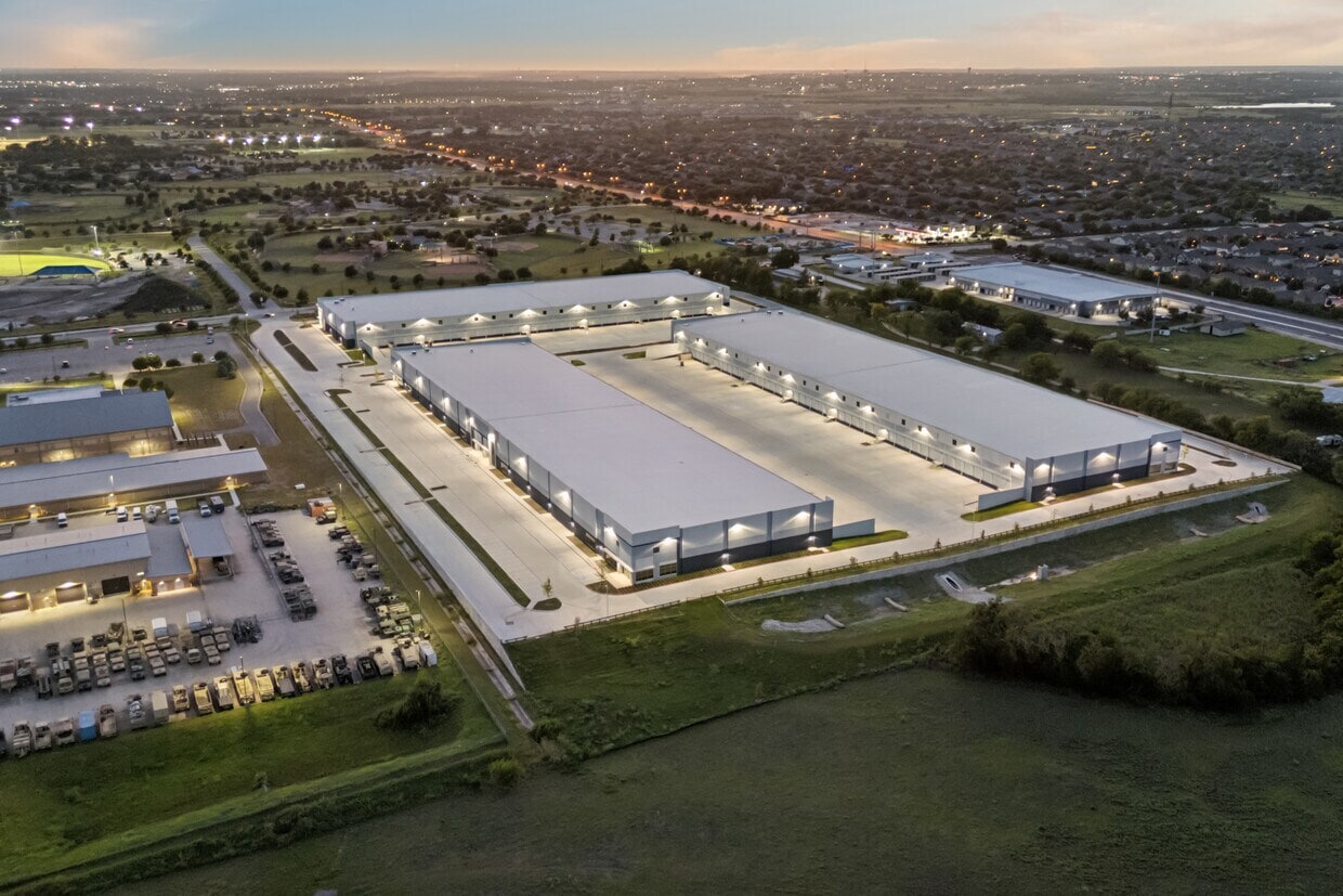 701 North Red Bud Lane, Round Rock, TX for lease Building Photo- Image 1 of 5