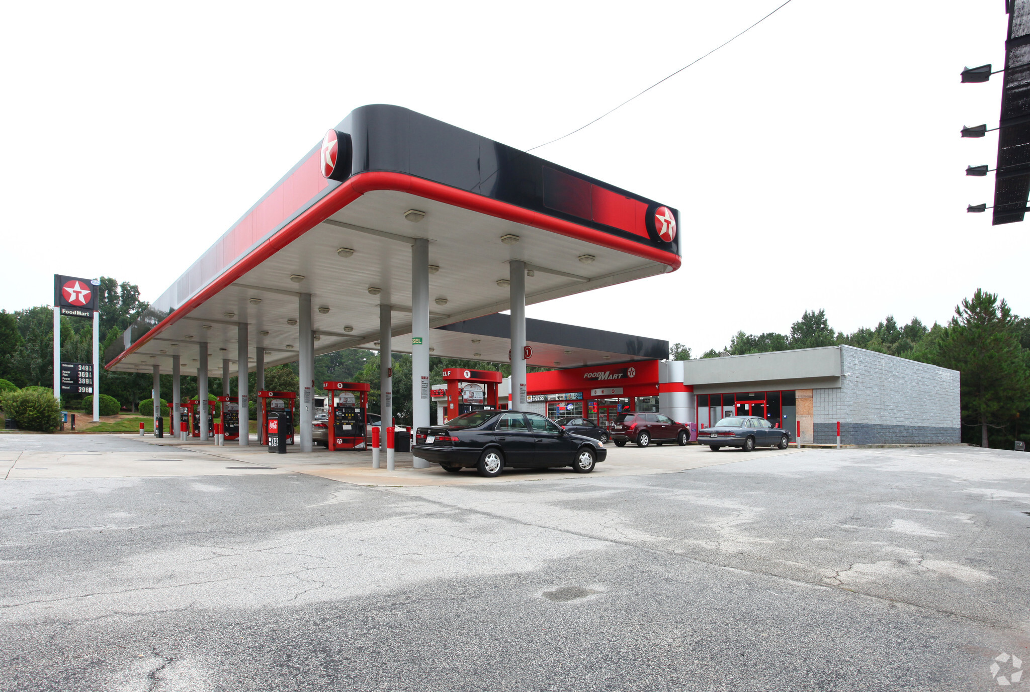 5631 Covington Hwy, Stone Mountain, GA for lease Primary Photo- Image 1 of 2