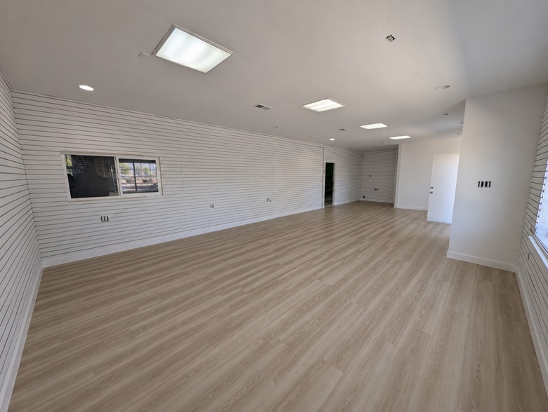 7624 San Fernando Rd, Sun Valley, CA for lease - Building Photo - Image 3 of 8