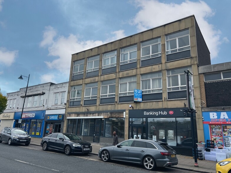 Commercial Street, Batley for lease - Building Photo - Image 1 of 4
