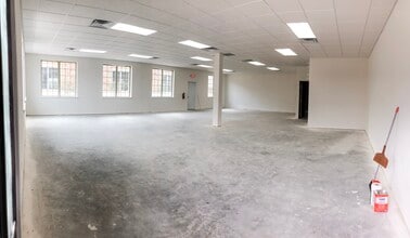 975 W Exchange Pky, Allen, TX for lease Interior Photo- Image 1 of 10