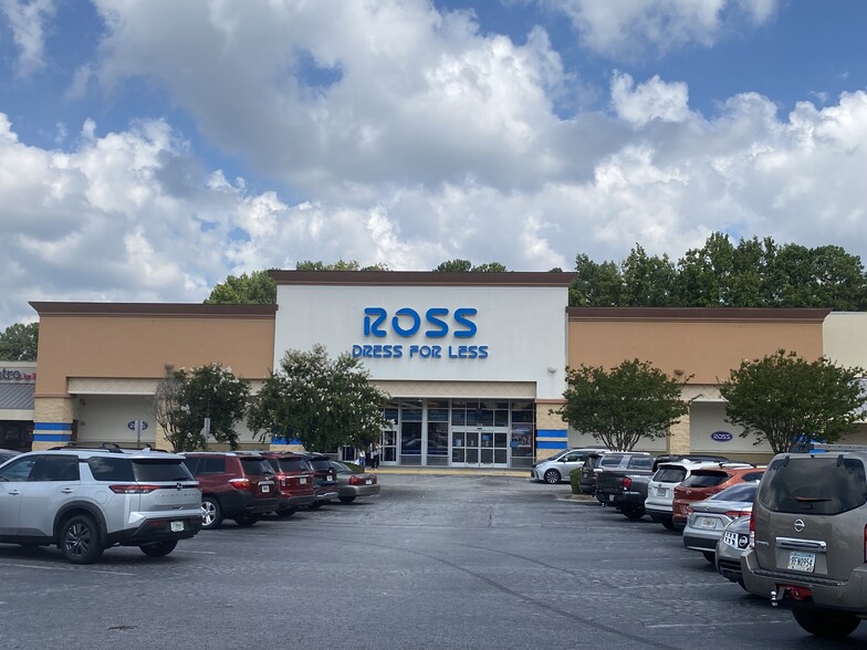 5152 Memorial Dr, Stone Mountain, GA for lease - Building Photo - Image 1 of 7