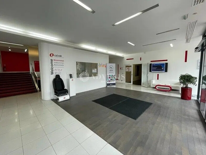 Bureau dans Vélizy-Villacoublay à louer - Hall d’entrée - Image 3 de 6
