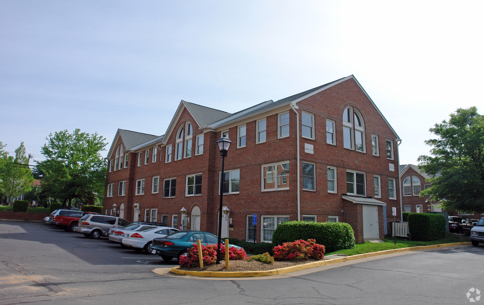 9668-9683 Main St, Fairfax, VA à louer Photo principale- Image 1 de 49