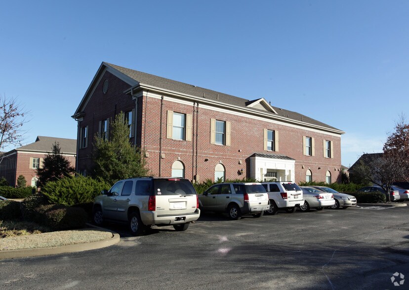 9030 S Corporate Edge Dr, Germantown, TN for sale - Building Photo - Image 3 of 28