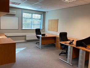 Colorado Way, Castleford for lease Interior Photo- Image 2 of 3