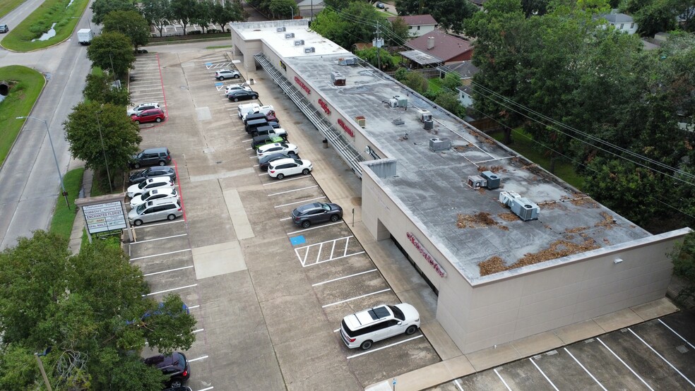 4416 Fairmont Pky, Pasadena, TX for lease - Building Photo - Image 3 of 9