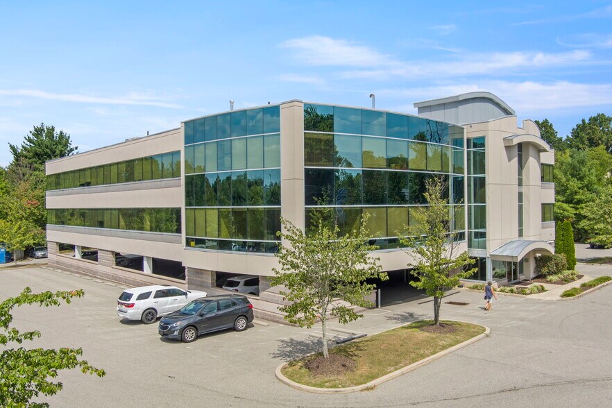 1240 S Broad St, Lansdale, PA à louer - Photo du bâtiment - Image 2 de 10